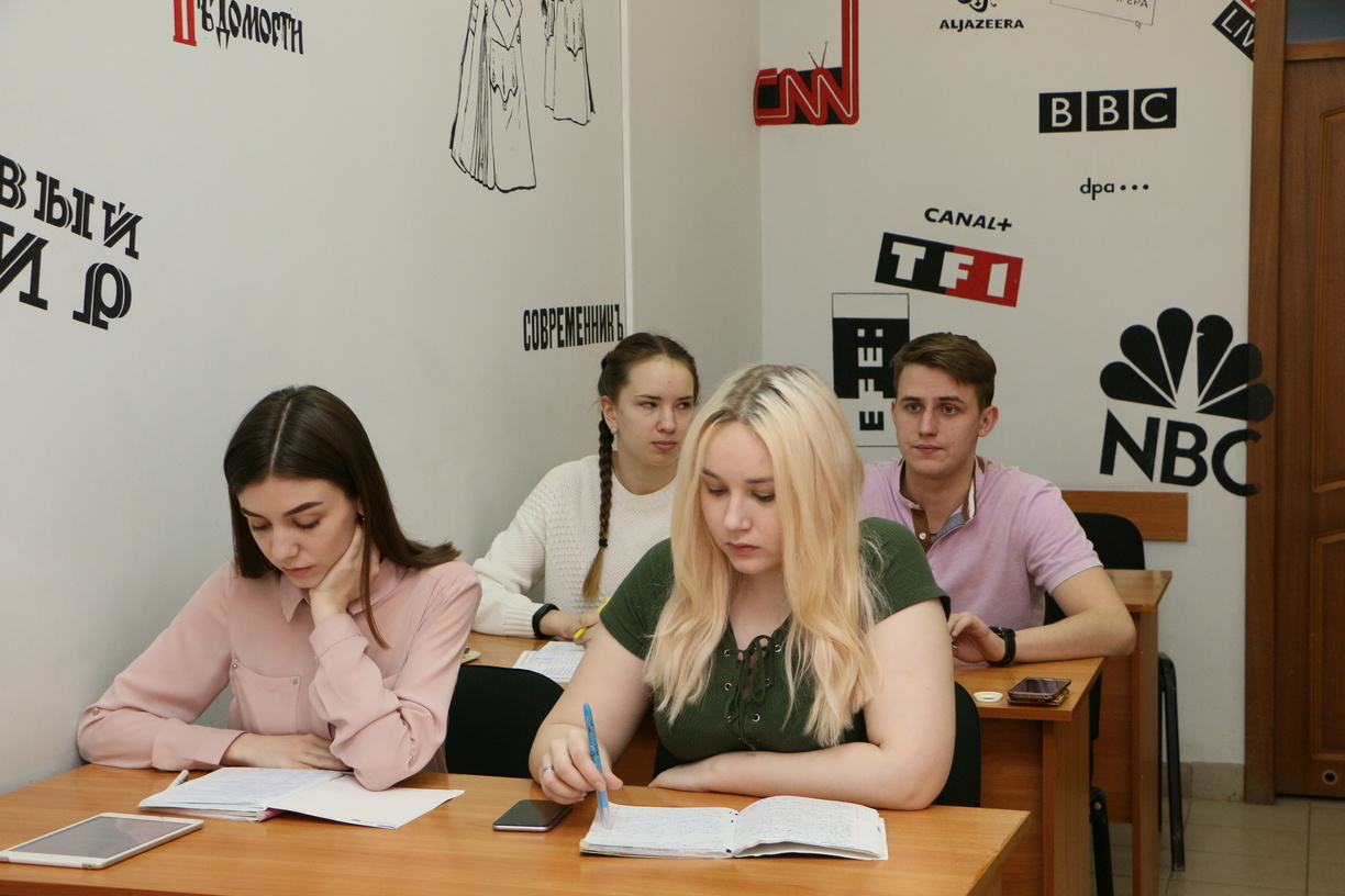 Глава омского Минобра Дернова рассказала о возвращении студентов к очному обучению