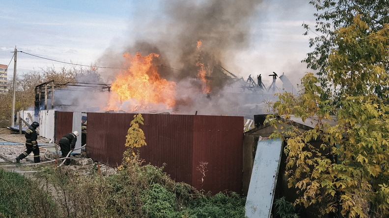 В Омской области пожар убил пенсионера и едва не лишил жизни мужчину
