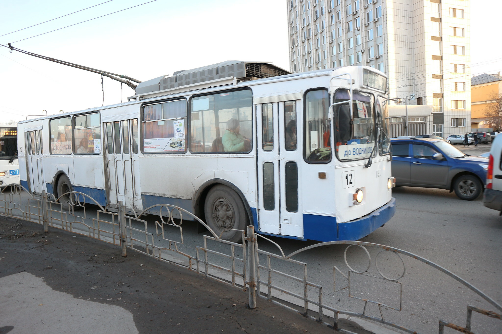 В Омске отремонтируют контактную сеть троллейбусной линии