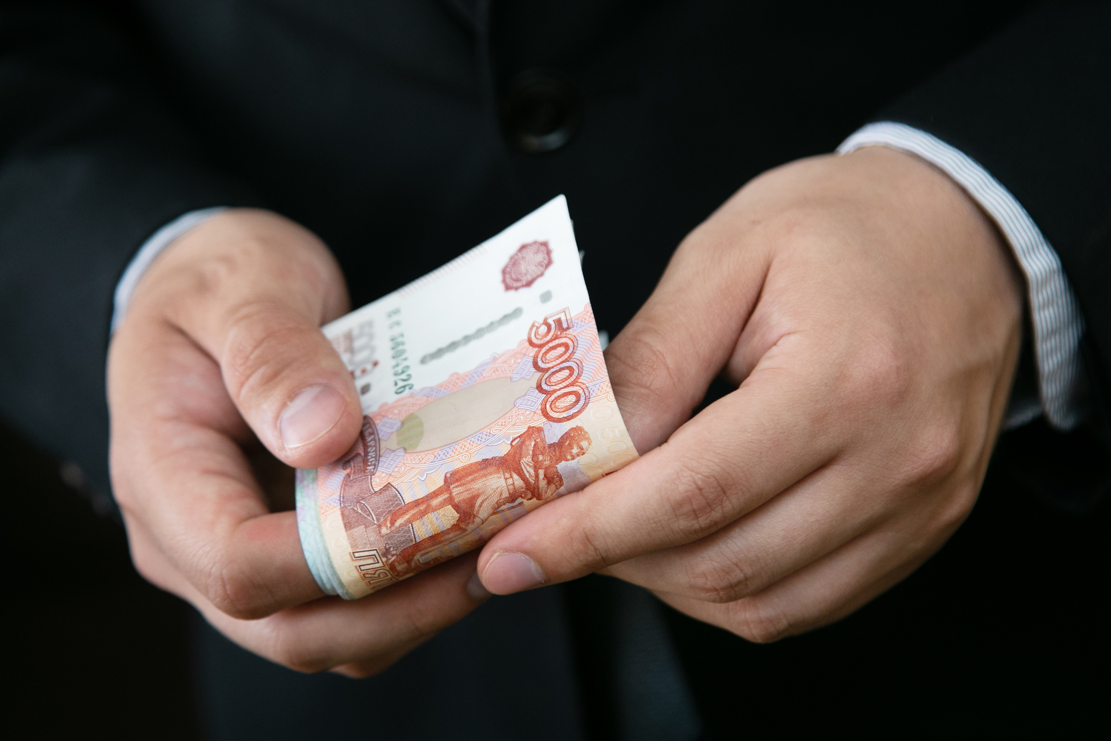 В Омске бизнесмена отпустили под подписку о невыезде за махинации с 800 млн рублей