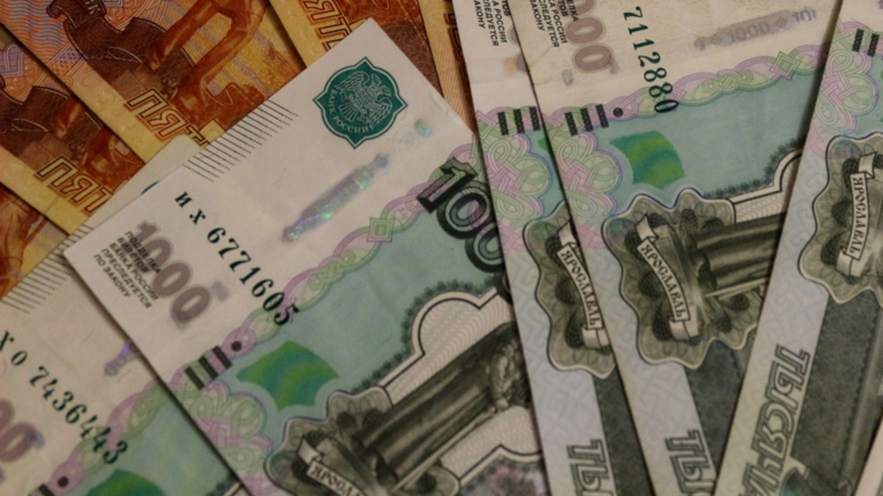 Омичам предложили зарплату в 200 тысяч рублей