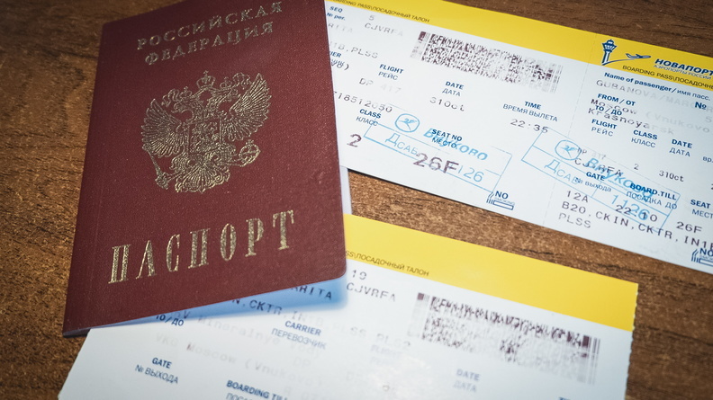 В Омске серьезно подешевели авиабилеты в два российских города