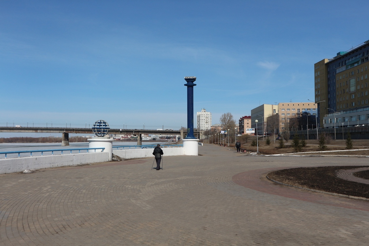 Город замер (не совсем): первый день Омска в режиме изоляции. Фоторепортаж