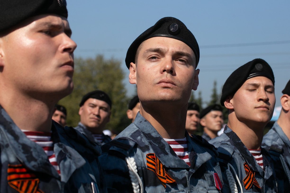 Омские военные выйдут на Парад Победы в масках и перчатках