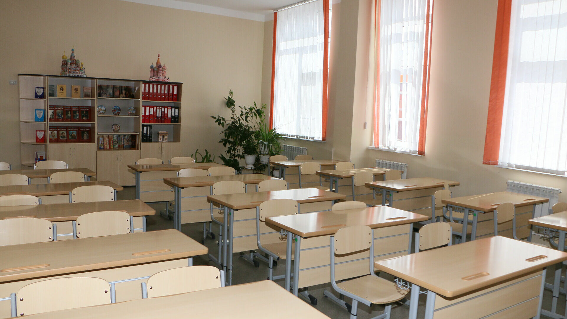 Как записать ребенка в 1-й класс на 2023/2024 учебный год в Омске