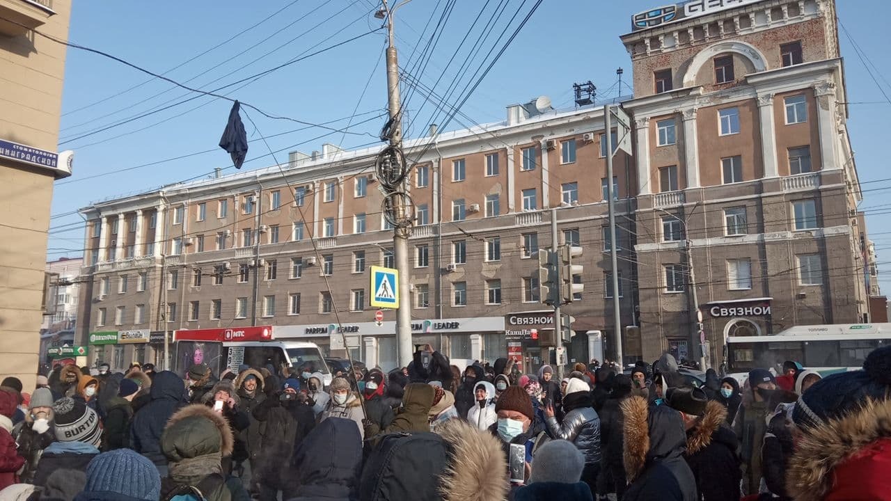 В центре Омска началась несанкционированная акция