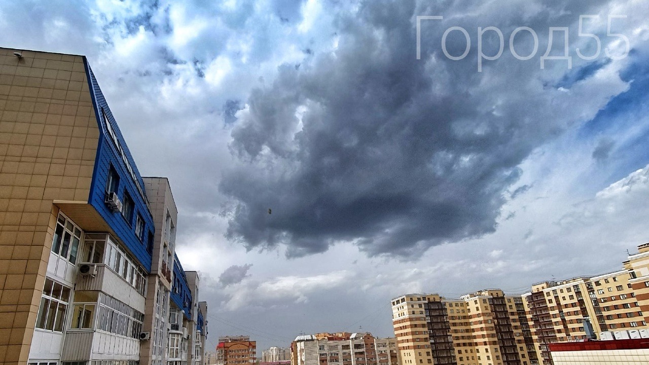 В Омской области из-за ветра объявили штормовое предупреждение