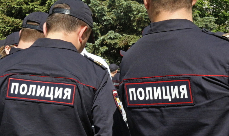 В Омске из-за коронавируса полиция заблокировала общежитие