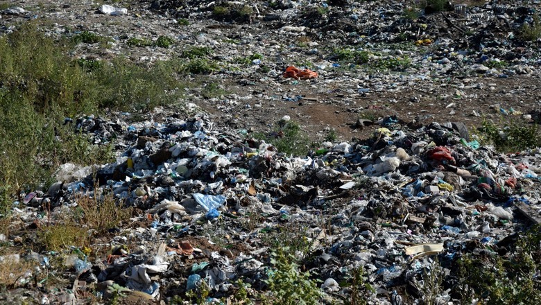В Омске хотят рекультивировать 1 млн тонн мусора на свалке в Центральном округе